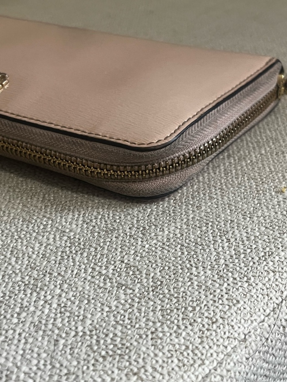 Tory Burch Robinson Zip Continental Wallet GUC - Picture 6 of 10